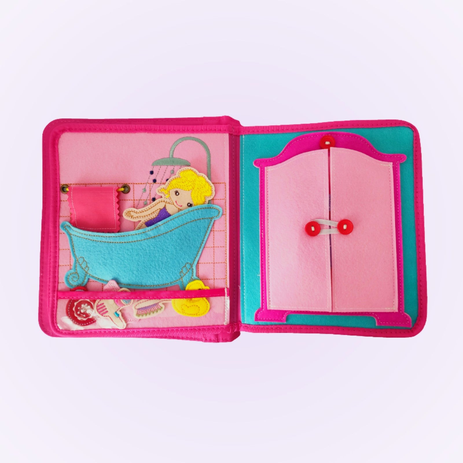 Prinzessin Quiet Book Doppelseite mit Badewanne und Kleiderschrank auf sanftem Lavendel-Hintergrund – ab 3 Jahren