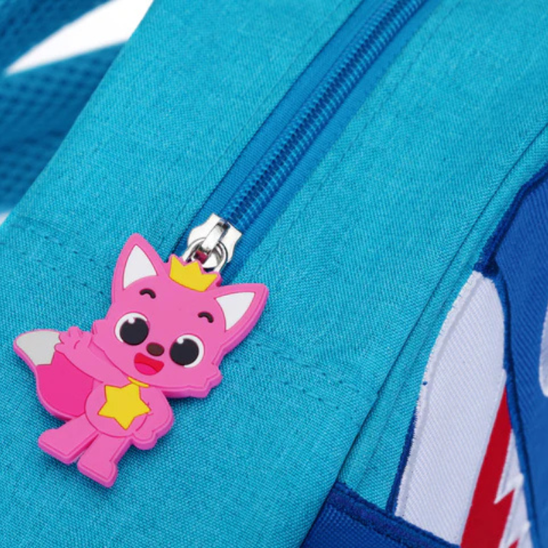 Baby Shark Quiet Book Nahaufnahme des Reißverschlusses mit pinkem Pinkfong-Anhänger – ab 3 Jahren