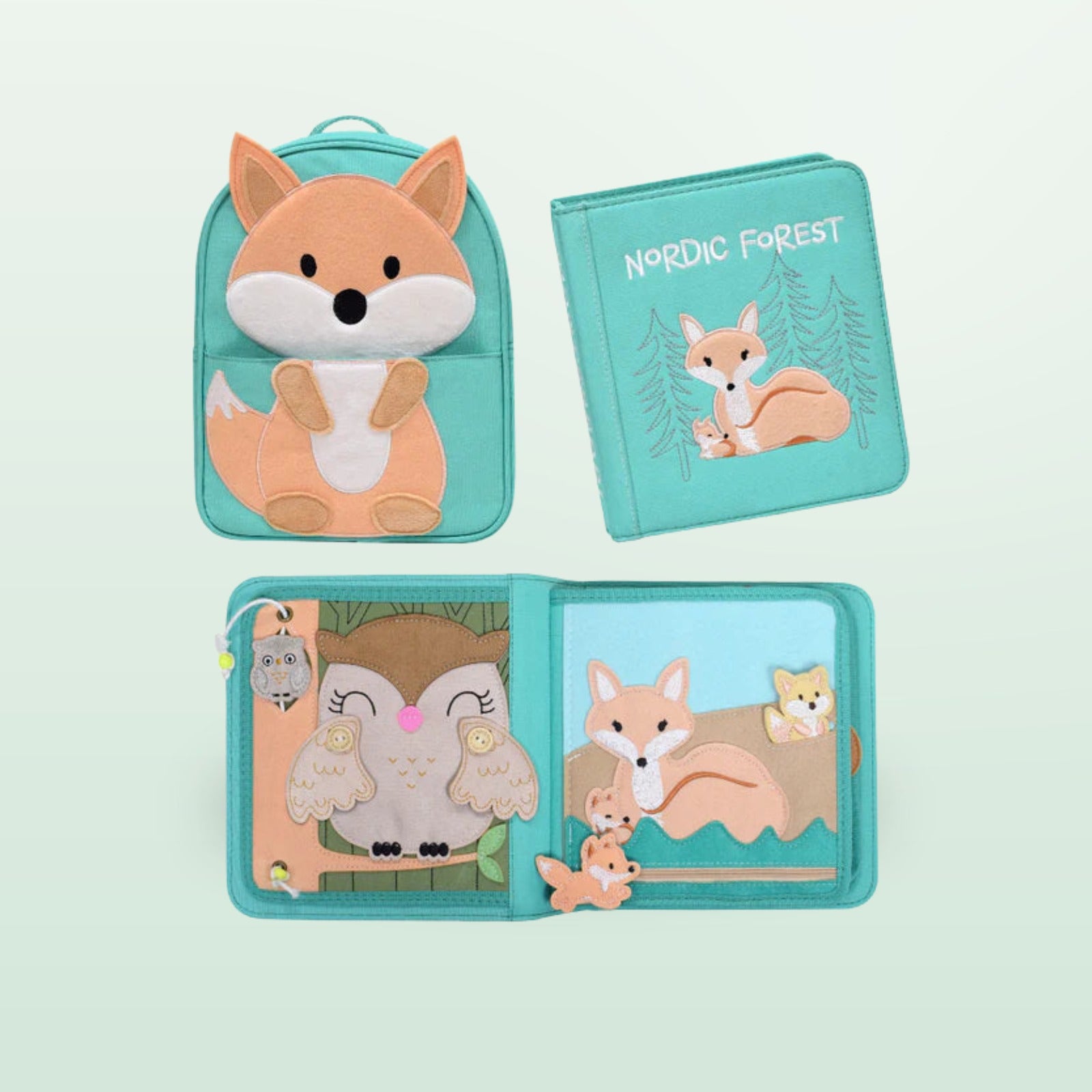 Nordic Forest Montessori Quiet Book mit Fuchs-Rucksack und aufgeschlagenen Filzseiten auf sanftem Wald-Hintergrund – komplettes Set ab 1 Jahr