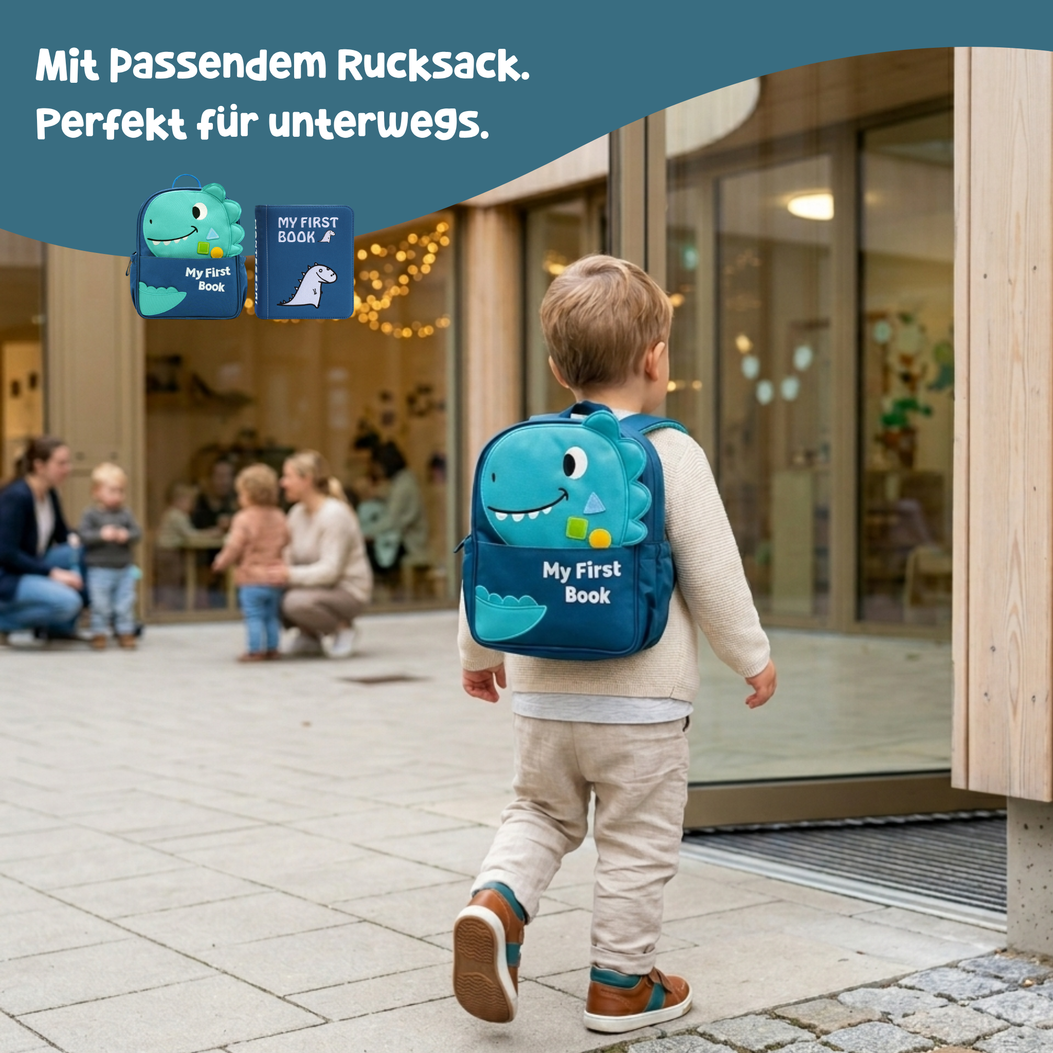 Mein Alltag Montessori Quiet Book mit passendem Rucksack – Kleinkind trägt den blauen Dino-Rucksack und läuft in die Kita – ideal für unterwegs ab 1 Jahr